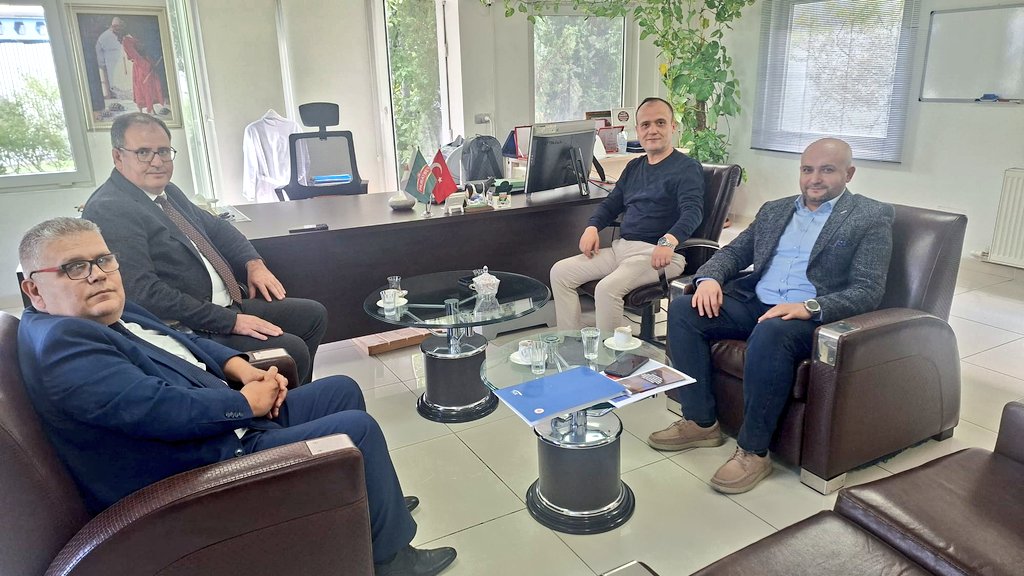 İl Müdürümüz İbrahim Öztürk 2025 yılı Rehberlik ve Bilgilendirme programı Kapsamında  Muratbey Gıda A.Ş. İşletme Müdürü Salih Kara ve İnsan Kaynakları Müdürü Bünyamin Çoşkun'u ziyaret etti. <a href="/sgk_usak/">SGKUşak</a>