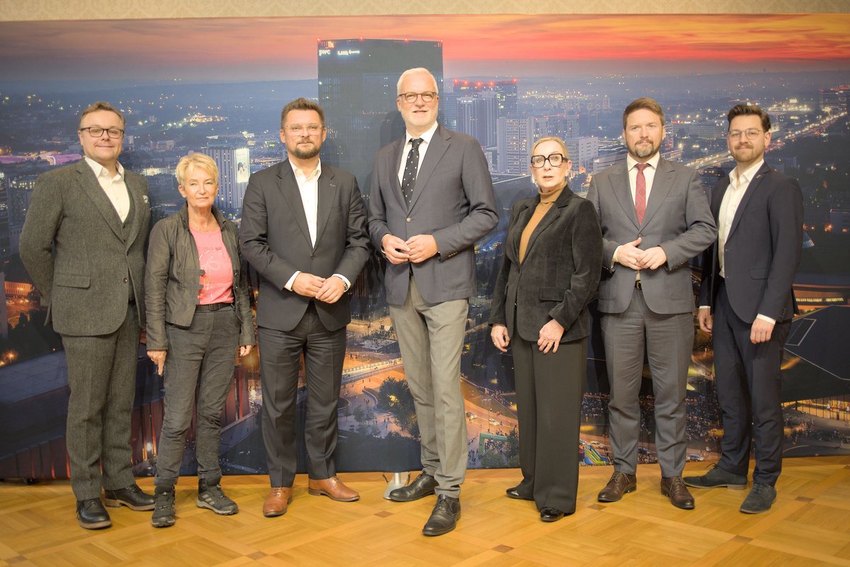 W GZM gościmy przedstawicieli partnerskiej metropolii Regionalverband Ruhr
To ważne spotkanie- podsumowujemy 5 lat intensywnej współpracy i określamy wspólne kierunki działania na następne pięciolecie.
<a href="/metropole_ruhr/">Regionalverband Ruhr</a>