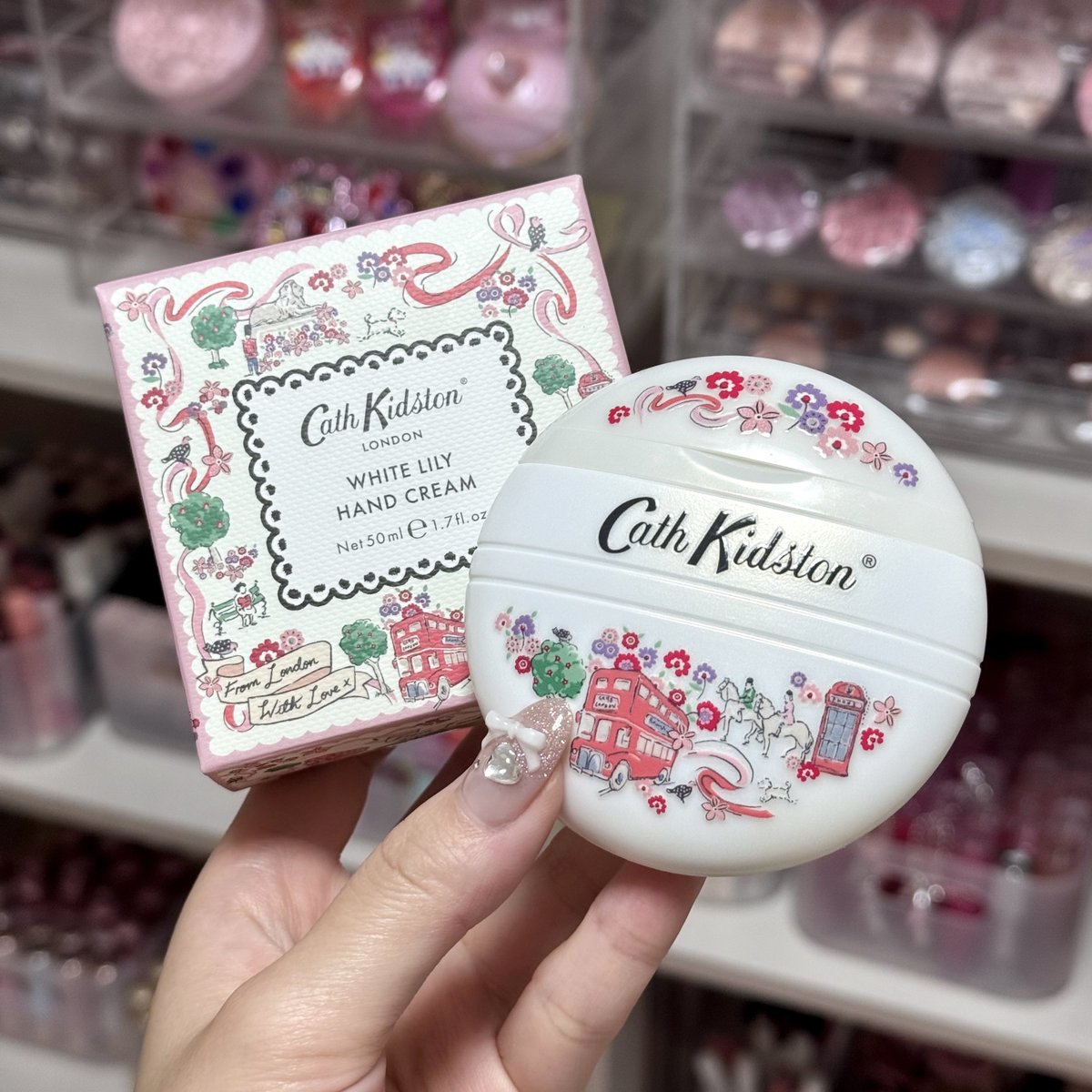 Thank you🌷🤍 ▽公式オンラインストアでも販売中です🛒✨