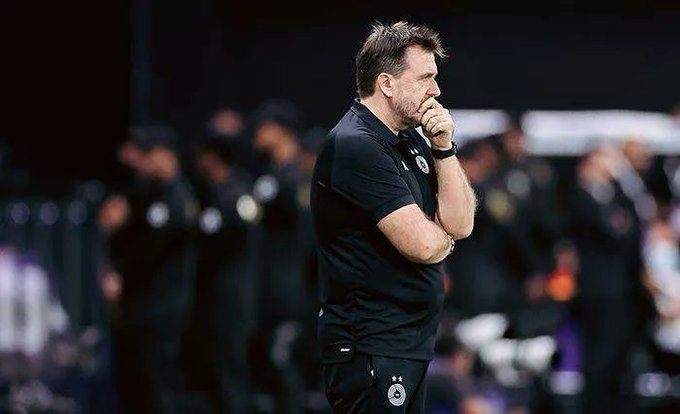 أقر سيرخيو أليغري، مدرب فريق السد القطري، بأفضلية الهلال في مواجهة الفريقين في دوري أبطال آسيا للنخبة التي خسرها فريقه بنتيجة 3-1، مؤكداً أن الأزرق «تفوق بوضوح في الشوط الأول»، فيما تحسّن أداء السد في الشوط الثاني دون أن ينجح في ترجمة الفرص إلى أهداف. 