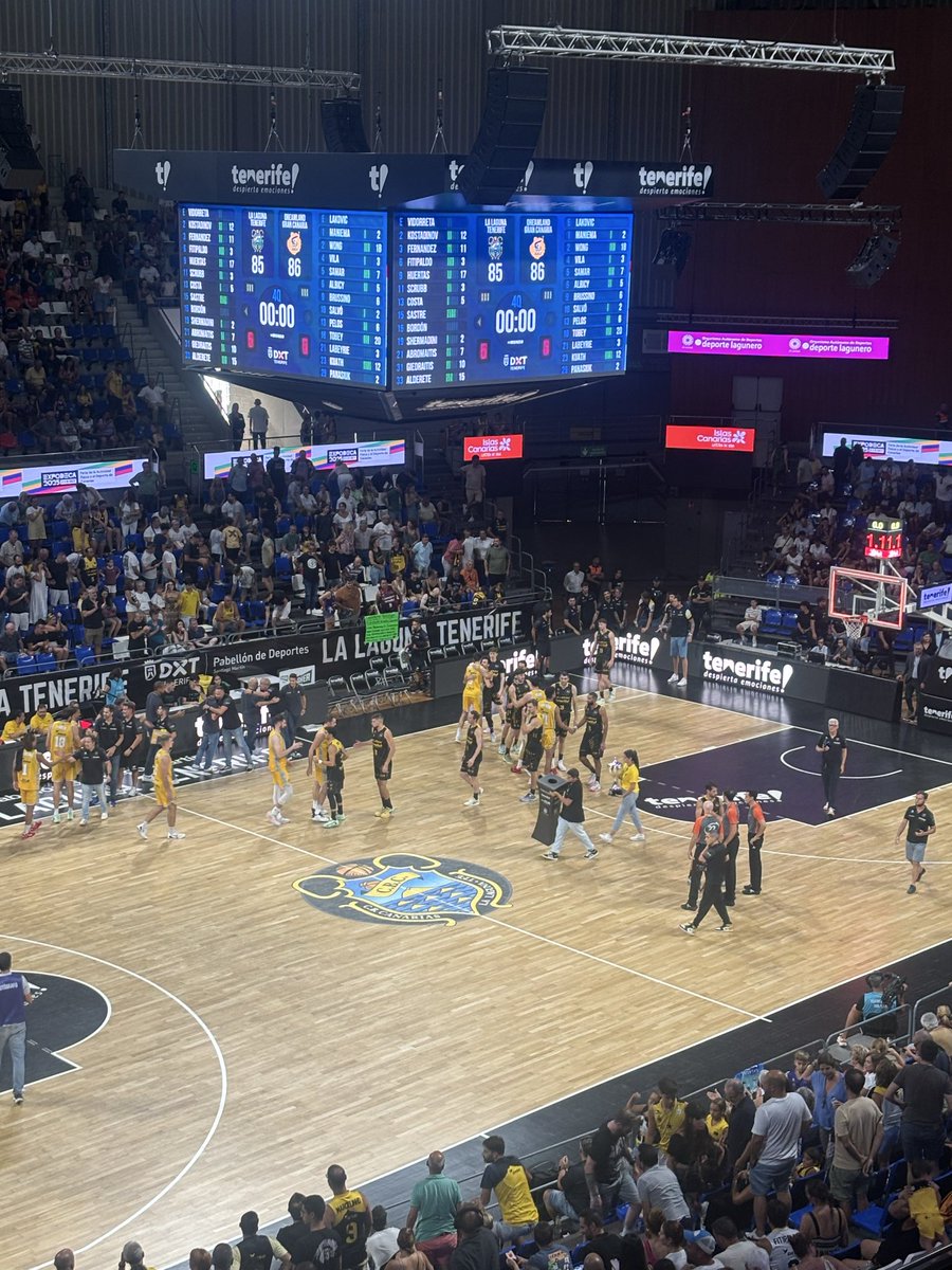 🏀 ¿Quieres acudir al Santiago Martín a animar al <a href="/CB1939Canarias/">La Laguna Tenerife</a> en su partido ante <a href="/unicajaCB/">UnicajaCB</a>?

🎟️🎟️ Sorteamos ENTRADAS DOBLES.

✅ Sigue nuestra cuenta y repostea aquí 👇🏼👇🏼