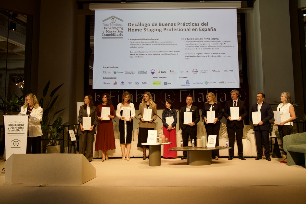 👏 Felice Tufano, vicepresidente de #FIABCIEspaña y presidente europeo de #FIABCI, participó en el II Foro Nacional de #HomeStaging y #MarketingInmobiliario y compartió debate sobre el estado y #tendencias del #sectorinmobiliario español junto a otros expertos de la industria.