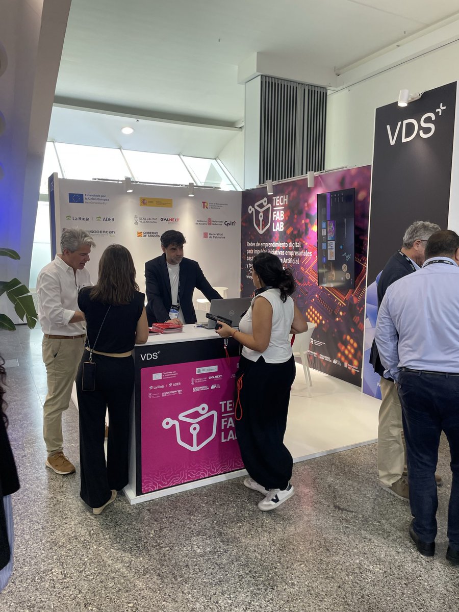 TechFabLabCV's tweet image. Comenzamos la mañana de estos dos días intensos en @VDS_event en la @ciudadartesciencias
Encontraréis el stand de #TechFabLab junto a la entrada principal, el número 8, y las startups que nos acompañan en las islas i19 e i20
#VDS