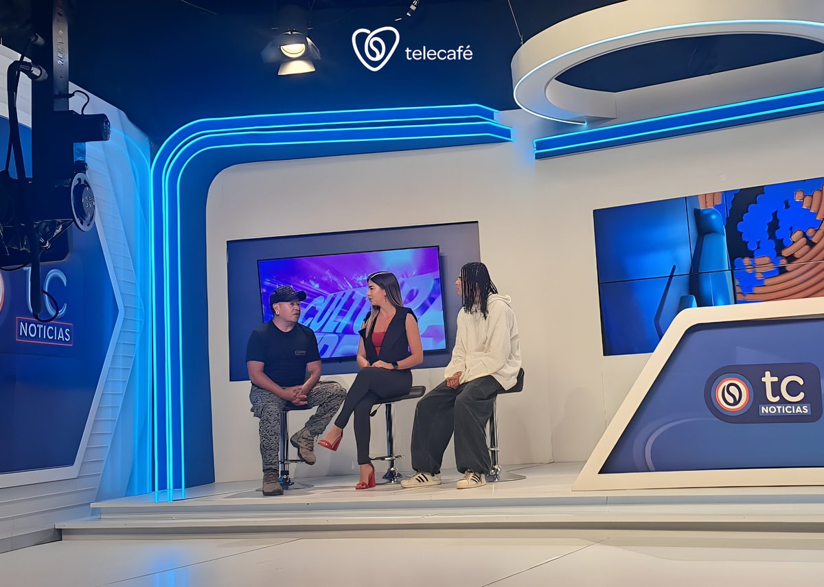 JDLnoisyboy's tweet photo. Estuvimos en el Noticiero de Canal @TCNoticiaseje !☕🖐🏻

Fuimos invitados a su sección de Entretenimiento y Cultura para hablar sobre nuestra plaza comuna5incontrol y su inauguración. 

#Entrevista #telecafe #manizales  #freestyle #comuna5incontrol #comuna5 #parati #musica https://t.co/sk3bXdZRre