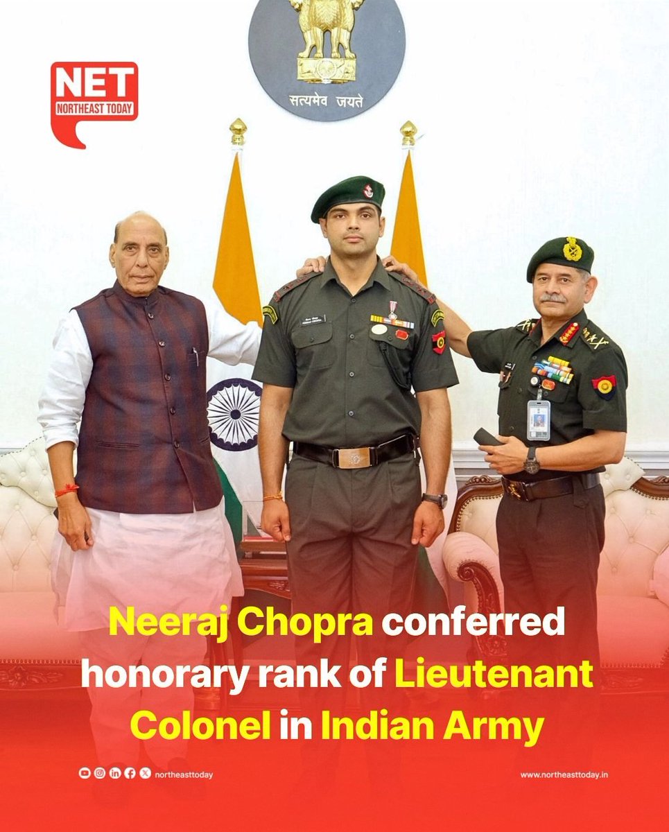 NortheastToday's tweet image. #NetSnippet | Raksha Mantri Rajnath Singh formally conferred the insignia of Honorary rank of Lieutenant Colonel in the Territorial Army upon star javelin thrower and two-time Olympic medalist Neeraj Chopra during a pipping ceremony at South Block, New Delhi.
Interacting with Lt…