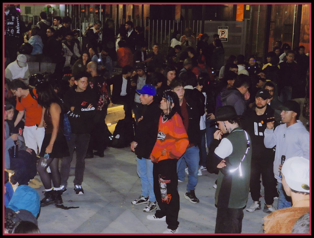 JDLnoisyboy's tweet photo. Por aquí les dejo un par de respuestas al instante, para que luego no digan que no hacemos freestyle. 👑🦇🩸👀

𝕯𝖊𝖘𝖉𝖊 𝖑𝖆 𝕾 𝖆𝖚𝖓𝖖𝖚𝖊 𝖑𝖊𝖘 𝖕𝖊𝖘𝖊...🖐🏻

#freestyle #fotografia #batallasderap #Manizales #colombia #kingdelaplaza #hiphop #JDL #parati #feed #batallas https://t.co/VRlgkrzFTN