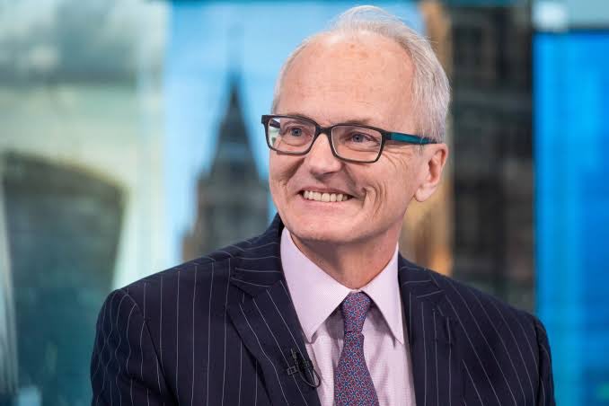 “If you put in stops and run your profits and trade randomly you make money; and if you put in targets and no stops, and you trade randomly you lose money. So the old saw about cutting losses and running profits has some truth to it.” - David Harding