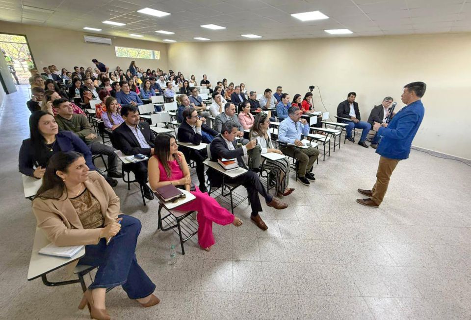 PoderJudicialPY's tweet image. 🔴 Ministro Ríos disertó en apertura de la Especialización en Razonamiento Probatorio
➕Info: pj.gov.py/notas/28857-mi…