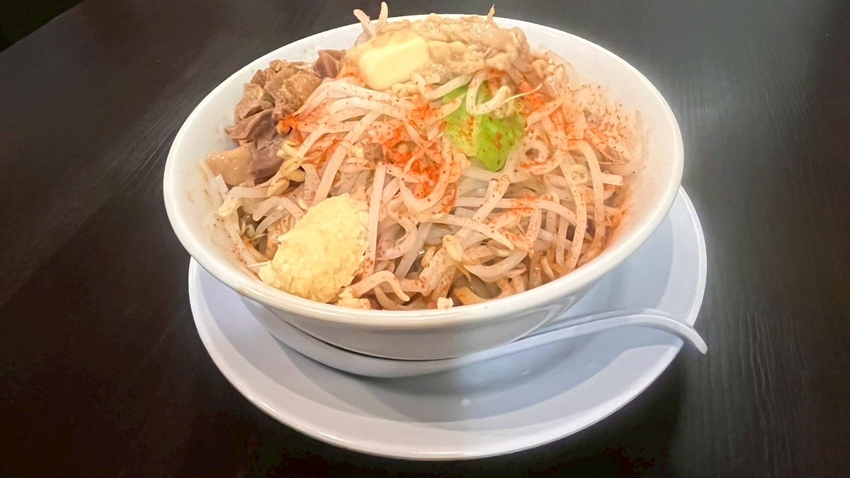 急に寒くなって参りました＼(-o- )

ちょっぴり辛い
「辛味噌まぜ蕎麦」を食べて
体の芯から暖まりせんか(*^^*)
🌶🌶🍚𓌈(˘༥˘*) Ⴛ̅̀ɭ ɿ Ɩ ƺ ੭ੇ🍽♥