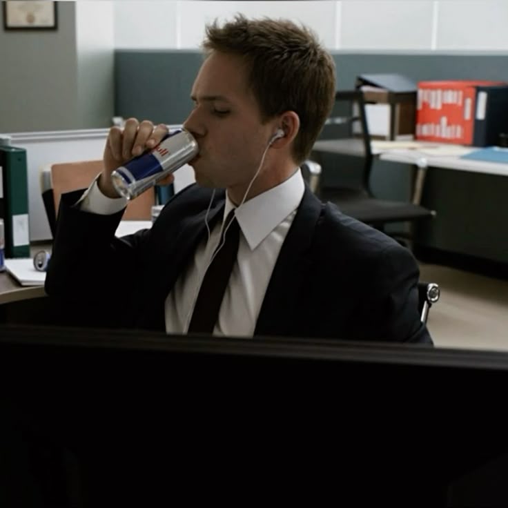 Koding_Deep's tweet image. At best, your online friends might become real life colleagues. Beyond that, they’re just people passing time listening to your rants.
Fix your real life instead, don’t delude yourself into thinking your online persona will change the mess you’re avoiding offline
