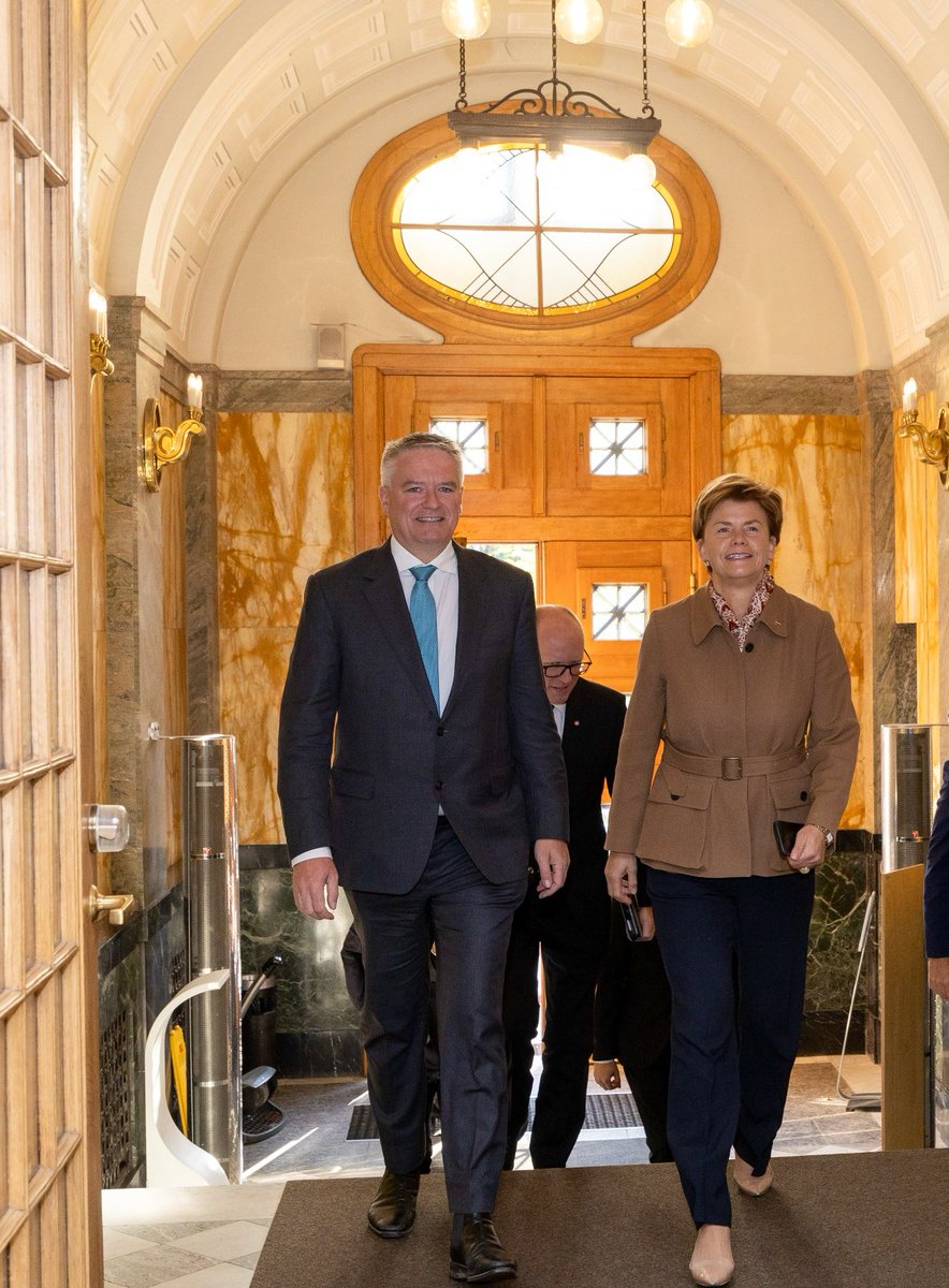 Pleased to welcome OECD Secretary-General <a href="/MathiasCormann/">Mathias Cormann</a> in Riga.

Latvia highly values cooperation with the OECD on public sector reforms, education, AI use, and its technical support for Ukraine’s European integration 🇪🇺🇺🇦.