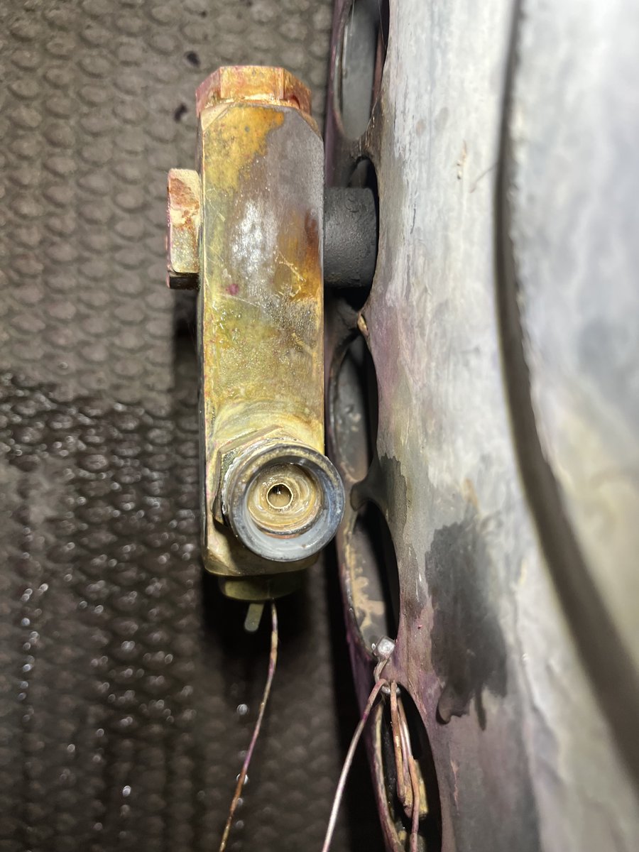 TJCleaning1's tweet photo. Servicing is important to keep your cleaning equipment running smooth, Contact us today to arrange your service and avoid issues like this customer was having with a large build up of scale throughout the machine.
https://t.co/8vdoaDr46W
#Service #pressurewasher #jetwashing https://t.co/Yc8LeOFhpj
