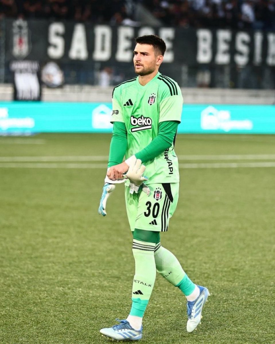 🚨 Beşiktaş’ta bu akşam oynanacak olan Konyaspor karşılaşmasında Ersin Destanoğlu’nun forma giymesi bekleniyor. (<a href="/ekol_sports/">Ekol Sports</a>)