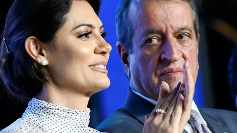 A casa caiu para o golpista Valdemar!
 O STF decide reabrir investigação contra Valdemar Costa Neto por trama golpista. O presidente do PL pensou que sairia ileso, mas não sairá. Cada coisa no seu tempo, logo chegará a vez das crias do ogro, e de sua dadivosa Micheque.