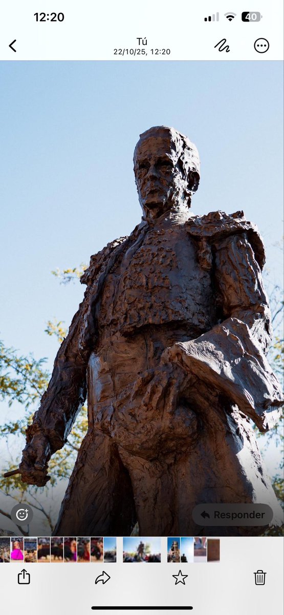 💜Hoy recordamos al maestro 𝑨𝒏𝒕𝒐𝒏̃𝒆𝒕𝒆 en el aniversario de su fallecimiento. Su recuerdo, siempre presente en nuestros corazones y ya para siempre en su plaza de #LasVentas