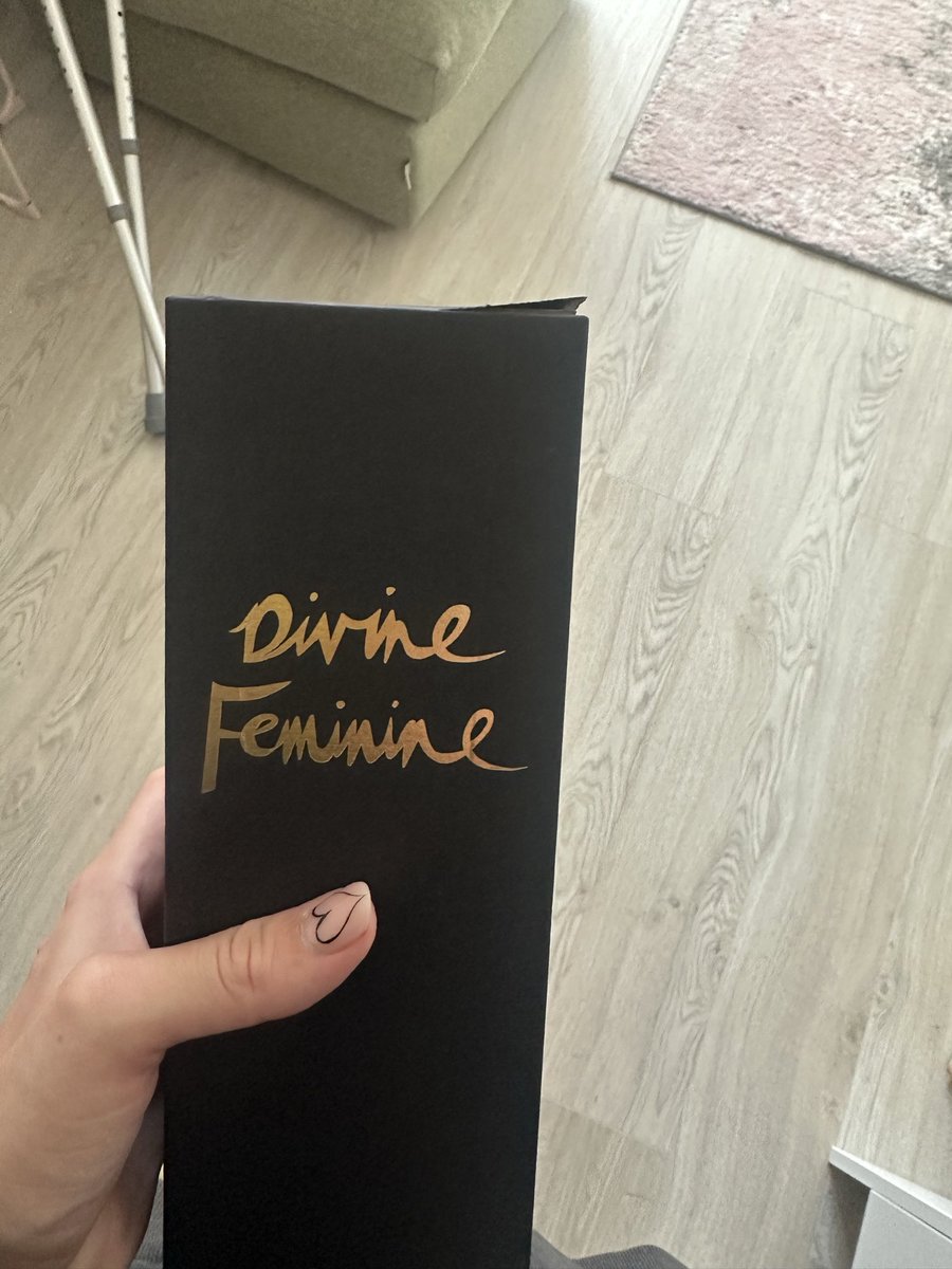 Amy-Rose tweet media