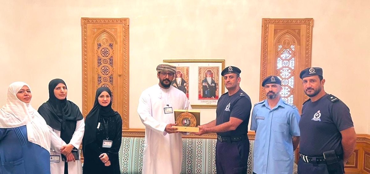 #هيئة_الدفاع_المدني_والإسعاف تكرم #مستشفى_صور_المرجعي ممثلًا بقسم التطوير والتوجيه المهني وذلك تقديرًا للجهود المبذولة والتعاون المثمر في تدريب الكادر الإسعافي بالمستشفى.