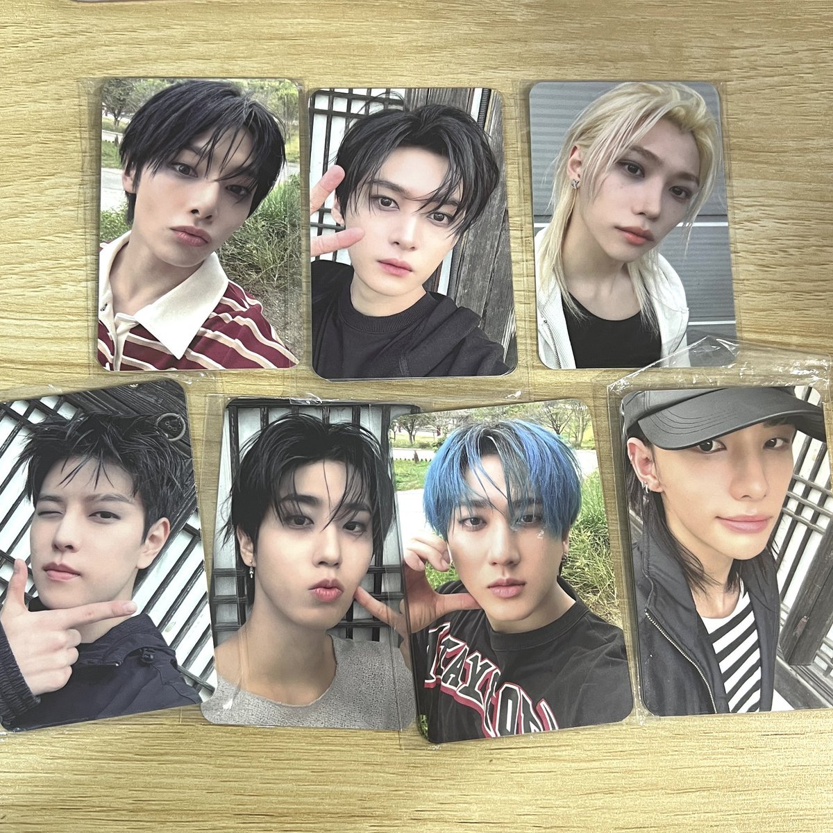 스트레이키즈 파이브스타 특 hop music korea 뮤직코리아 특전 포카 양도 미공포 Stray Kids

창빈 0.5 
필릭스 0.7
한 0.7
아이엔 0.6
방찬 0.6
승민 0.7
현진 0.7
리노 0.7

open.kakao.com/o/swUdNBXh

⭕️인증 가능
준등기