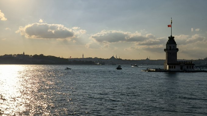 ChrisMeuApego's tweet image. Algo botlar çalışsın.
Manzaranın keyfi bize kalsın.