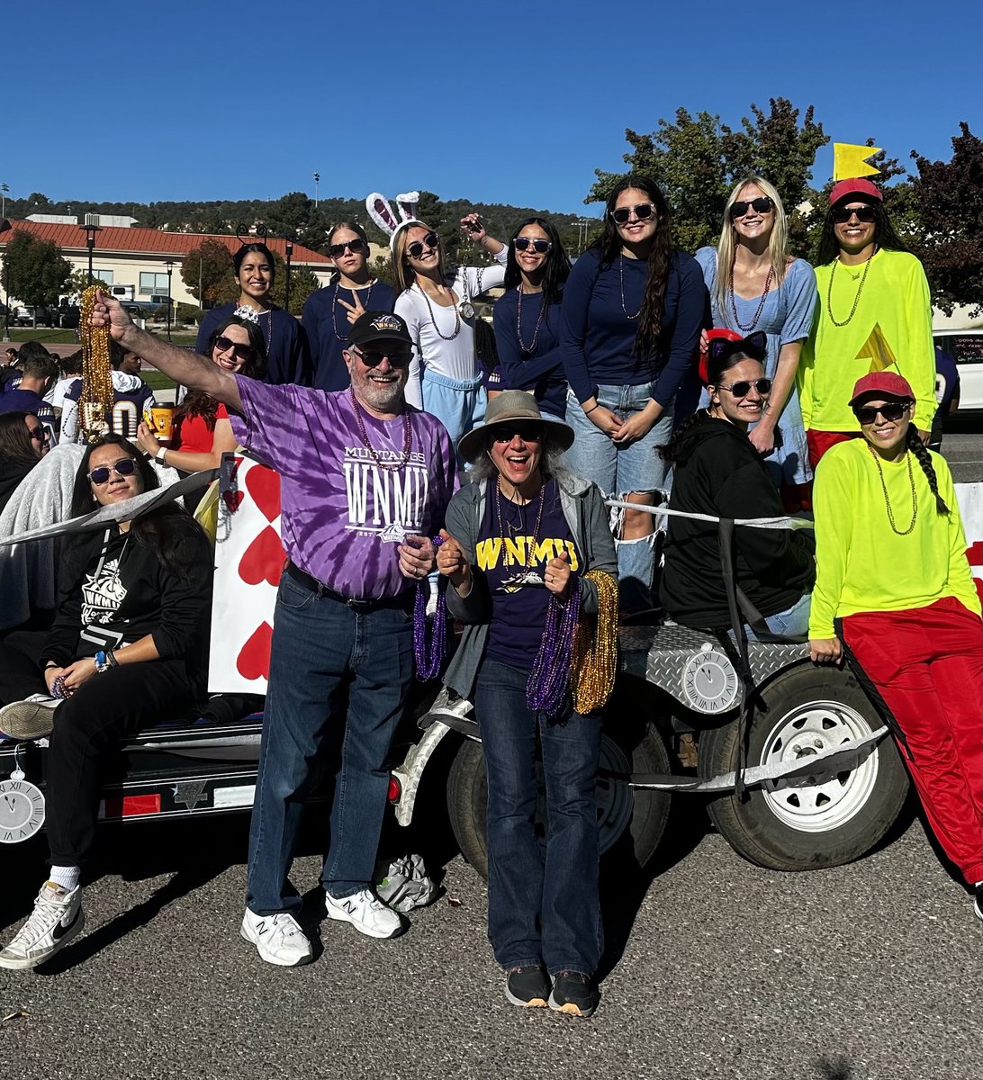 Loved getting a photo opp with President Maples ⁦<a href="/ChrisGMaples/">Christopher G Maples</a>⁩ and his lovely wife at WNMU Homecoming Parade