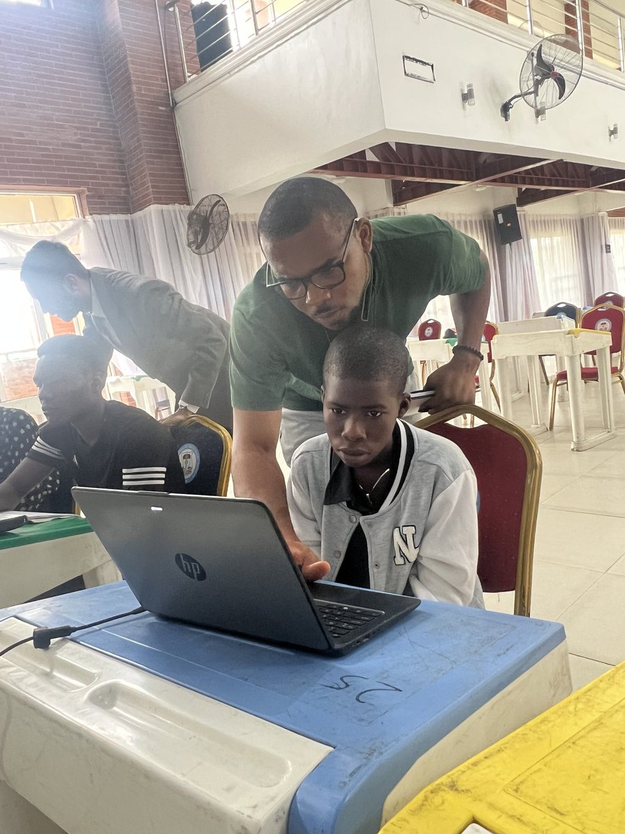 JesuitXavi27730's tweet image. They learned Python. Now they teach it. 👩🏽‍💻
Join our global class this November!
🚨 Reg closes Oct 28 → selar.com/xajipythononli…

#PythonProgramming #XavierJesuitInstitute #LifelongLearning