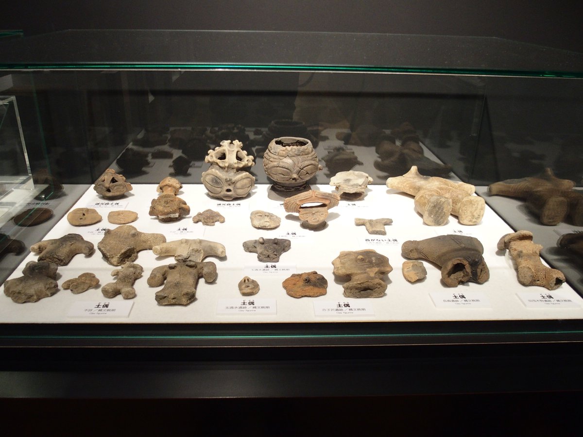 縄文拝観69　青森市小牧野遺跡保護センター
校舎を利用して展示。クマ型土製品が印象に残っている。小さくてカワイイ。あと少し離れたところにある環状列石いいです。今、熊が出るので残念ながら閉鎖中らしい。