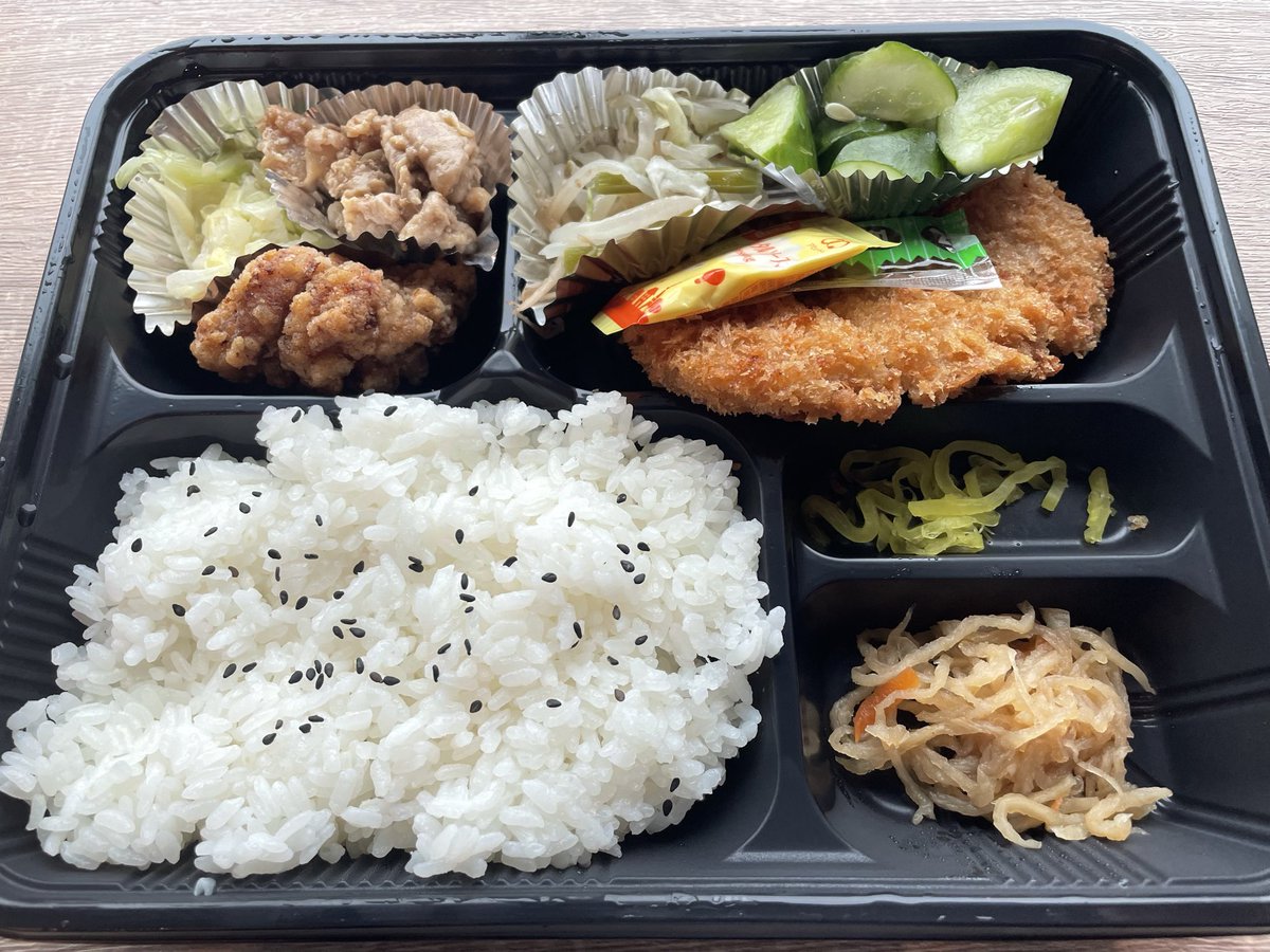 330_Design's tweet image. リーズナブルでおいしいお弁当屋さんを見つけて嬉しい。 ｳﾏｰ