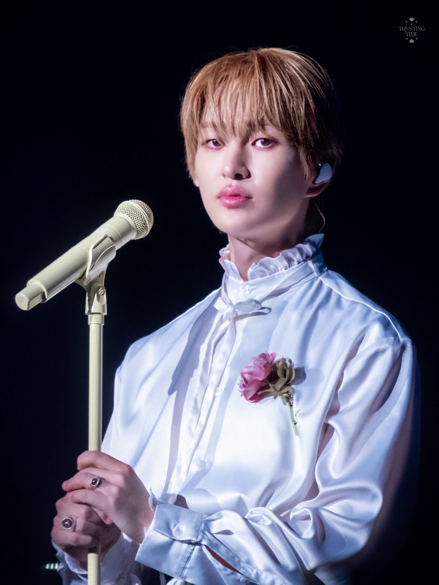 trysting_time's tweet image. 🗓️𝟸𝟶𝟸𝟻𝟷𝟶𝟷𝟾
📍[𝙾𝙽𝙴𝚆 𝚃𝙷𝙴 𝙻𝙸𝚅𝙴 : 𝙿𝙴𝚁𝙲𝙴𝙽𝚃 (%)] 𝙸𝙽 𝙺𝙰𝙾𝙷𝚂𝙸𝚄𝙽𝙶

#샤이니 #SHINee
#ONEW #온유 #이진기
#ONEWTHELIVE
#온유더라이브퍼센트