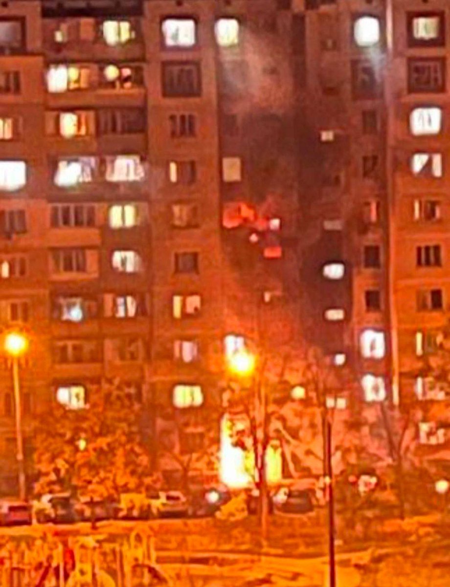 P_Kallioniemi's tweet image. Kyiv last night since certain world leaders gave Russia full impunity