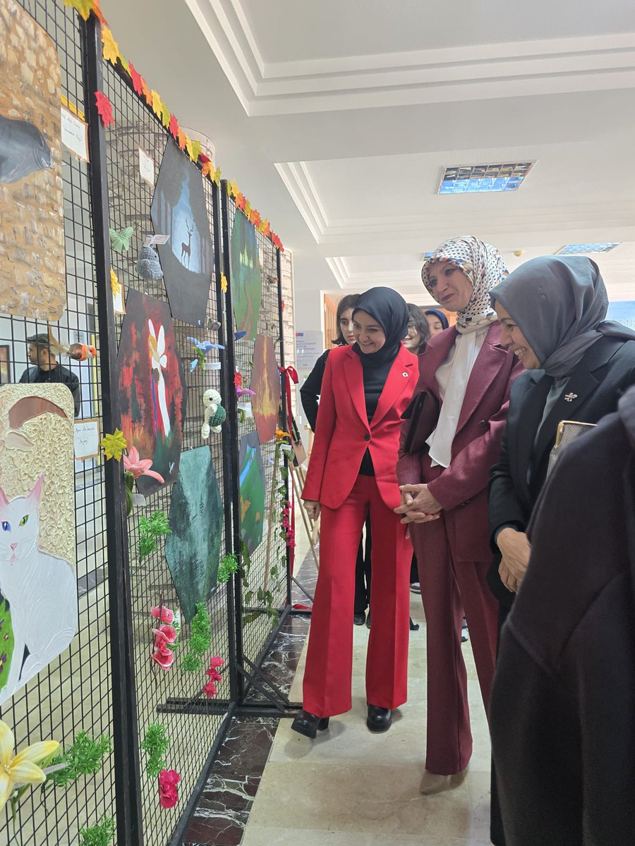 konyasblweb's tweet photo. Konya Türk Telekom Sosyal Bilimler Lisesi'nin Geleneksel Biyolojik Sanat Sergisi Açıldı.Biyoloji öğretmenimiz Havva Nur Demirci koordinatörlüğünde gerçekleştirilen proje, 5. yılında Yeşil Vatan için çalıştı.
Haberin detayları için okul web sitemizi ziyaret edebilirsiniz. https://t.co/D5Qu5N1E7p
