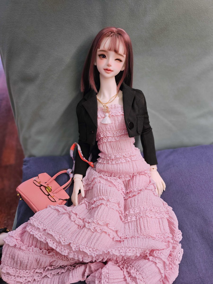 Athena1751's tweet photo. 카페에서 아주 잠깐 동안 촬영하고 온 사진들!!!  

face up @siul_theory  
Eyes @anggyeo
clothes @ElsofStudio https://t.co/ljY7B8PlHn