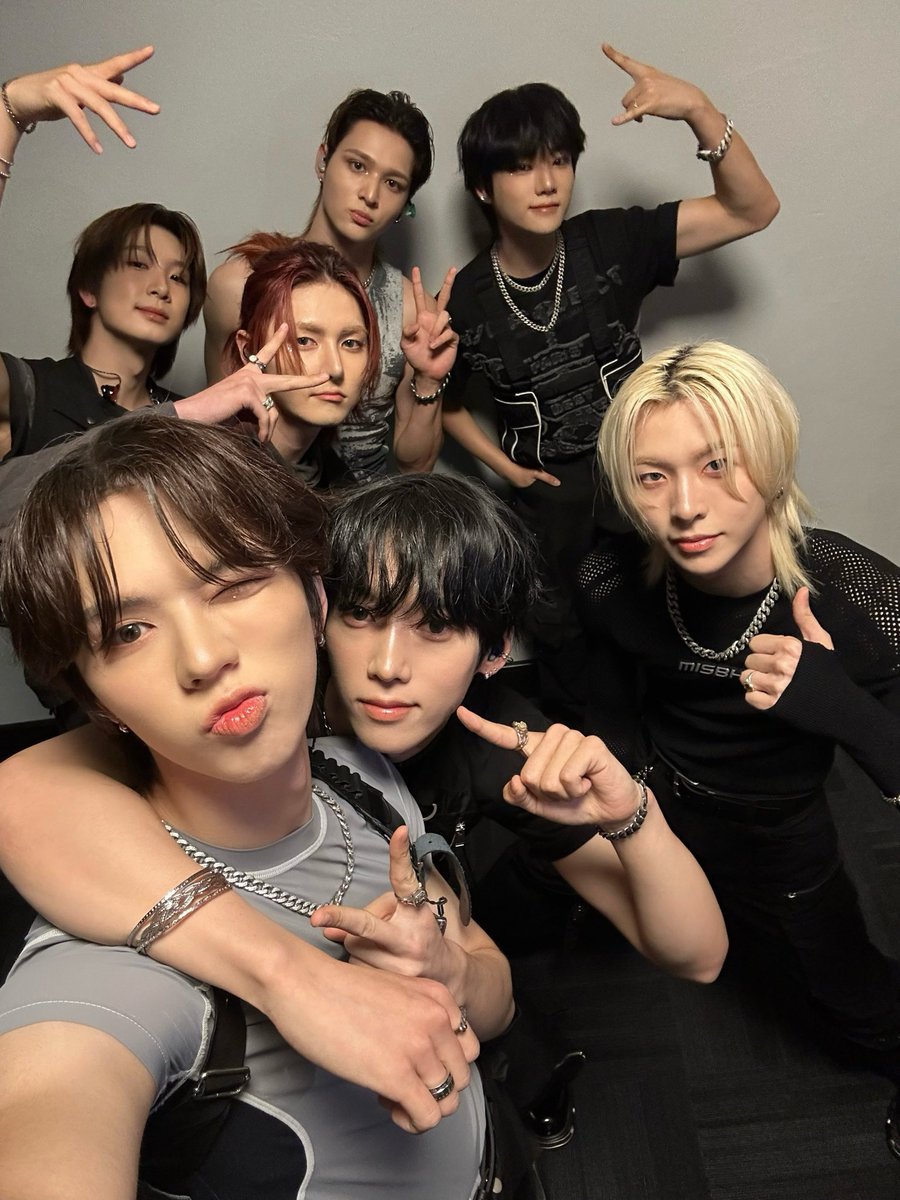 앰퍼샌드원 (AMPERS&ONE) tweet media