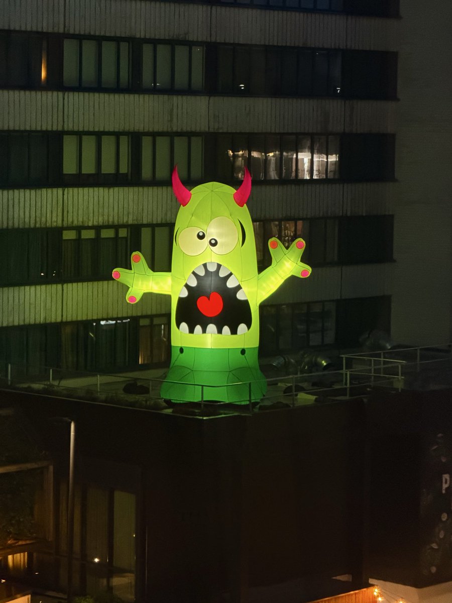 #Halloween has hit #Manchester well at least #Deansgate

No need for us to decorate the office with this #Monster in full view