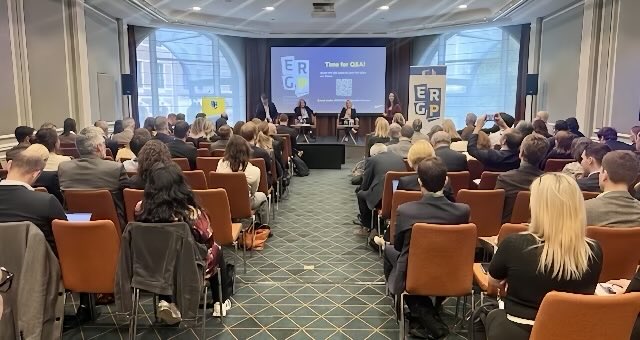 Διεξαγωγή «6th ERGP Stakeholders Forum» που διοργανώθηκε στις Βρυξέλες με Συμμετοχή ΓΕΡΗΕΤ

Ο Βοηθός Επίτροπος Επικοινωνιών και Αντίπρόεδρος της Ομάδας Ευρωπαίων Ρυθμιστών για τις Ταχυδρομικές Υπηρεσίες (ERGP) κ. <a href="/GalidesPetros/">Petros Galides</a> και ο αρμόδιος Λειτουργός κ. Μιχάλης Νικολάου