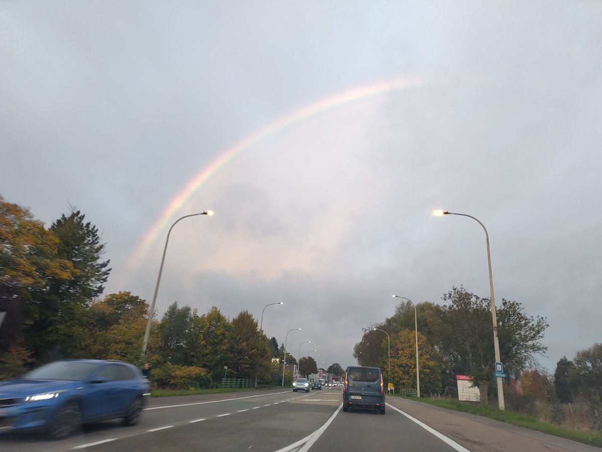 KermtStroomt's tweet photo. Goed voorteken voor een energieke dag 🌈!
Ik ga in Mechelen 3 #Iotawatt energie monitors installeren bij VME terwijl thuis mijn mazoutketel wordt afgekoppeld en warmtepomp opgestart 💪.
#KermtStroomt #fullelectric #milestone #energietransitie #keerpunt #peakoil https://t.co/cykAtDcqlI