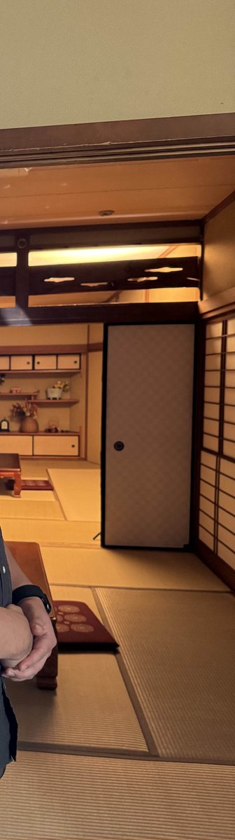 そういえば先日、古風美人な義母の撮影現場にお邪魔してまいりました
以下クソなが感想です↓

原作通りの着物に身を包んだ女優さんがめちゃくちゃお綺麗で…『薫子さんが三次元に…!』と感動してしまいました😭 