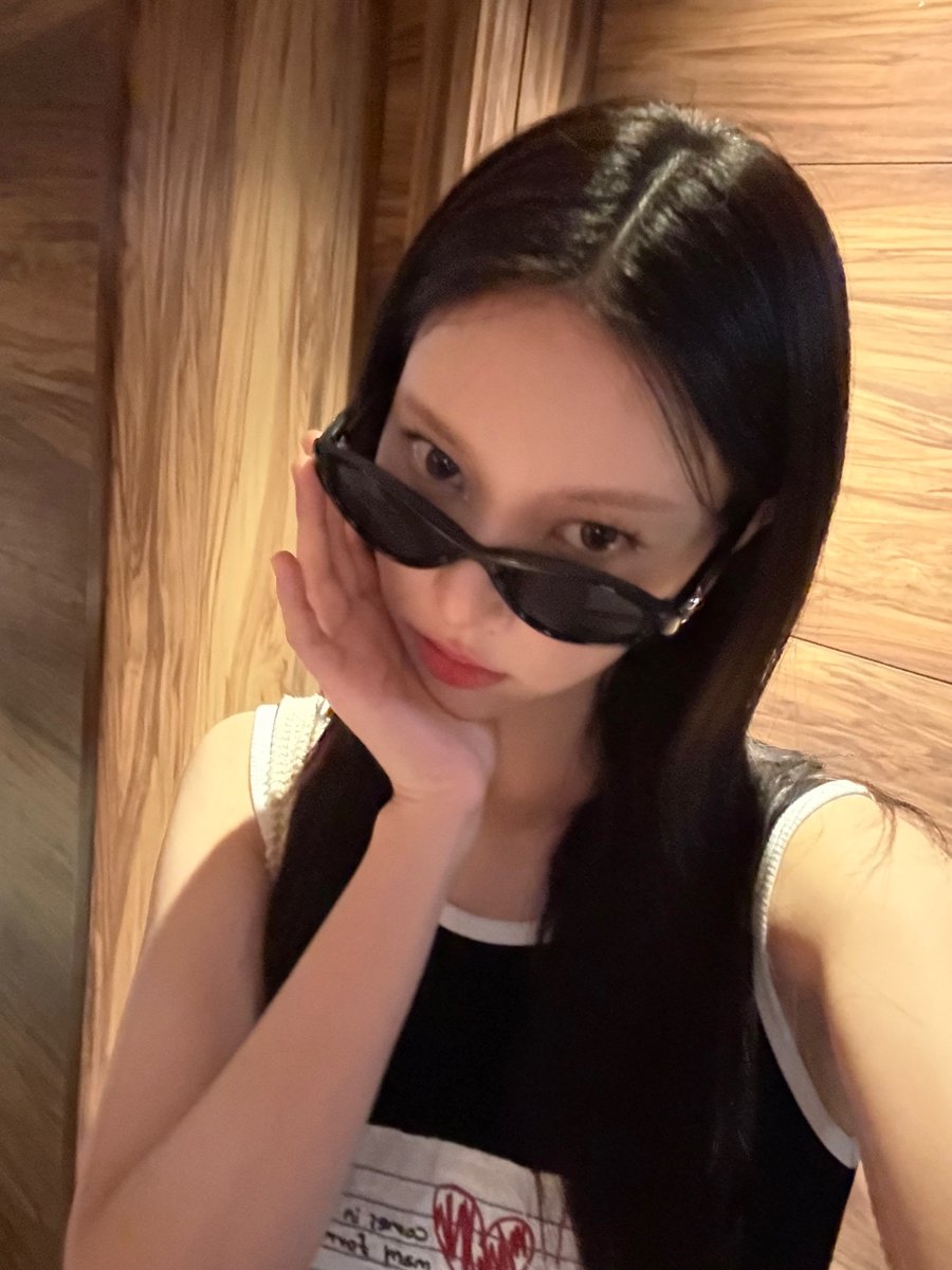 yunahslauv's tweet photo. she’s so fine https://t.co/cmMHRIiFQ8