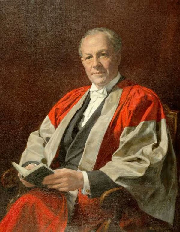 #TalDiaComAvui,el 1897,nasqué a Barcelona Josep Trueta. Fou un metge i cirurgià, catedràtic d'Ortopèdia a la Universitat d'Oxford i membre dl Consell Nacional Català. El 1941 escrigué "The Spirit of Catalonia", x mostrar al món anglosaxó la contribució catalana a la civilització