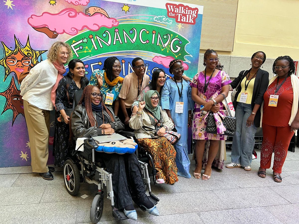 HandiFiers's tweet image. 📢 MADRID 2025
Si les financements féministes n&apos;incluent pas les femmes en situation de handicap, sont-ils vraiment féministes ?

Question posée à la #F4FF

La Fresque HandiFemme fait bouger les lignes, nous parlons pour nous 💪
#HandiFiers
#EnsembleNousPouvons
#Inclusion