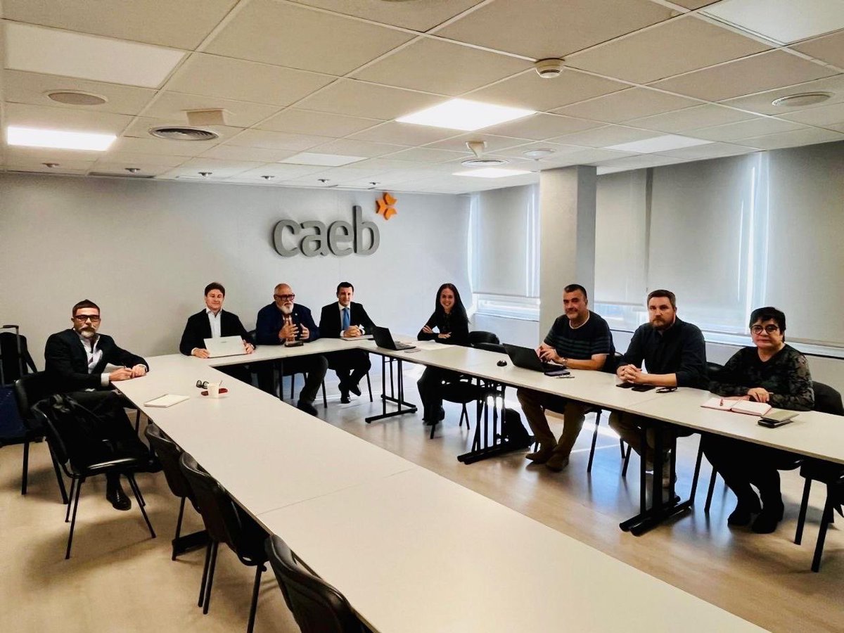 ➡️ #PanelSindical

👣 Un paso más por los derechos laborales

👥 Nuestro equipo de Negociación Colectiva abre la mesa del III Convenio colectivo de centros Veterinarios 

👉🏻 con mayoría sindical

❗️Seguimos luchando por mejores condiciones para todas las personas trabajadoras