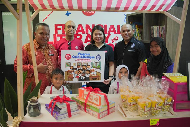 Tune Protect launched our Financial Literacy Programme at SK Kampung Baru Si Rusa, Port Dickson last week! 90+ volunteers &amp; <a href="/harianmetro/">HarianPetrol</a> are spreading smart money habits across 4 regions, supporting PMX's Financial Literacy Month 2025. 
Stay tuned! #FinancialLiteracy