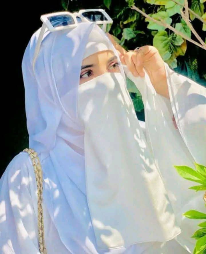 *اے الله!*
وہ تمام لوگ جو اپنے نصیب کے کھلنے کے لیے صرف تیری ایک *کُن* کے منتظر ہیں، ان کے لیے وہ *کُن* فرما دیجیے۔
*آمین یا رب العالمین!* 🤲 ❤
صبح بخیر 🌄