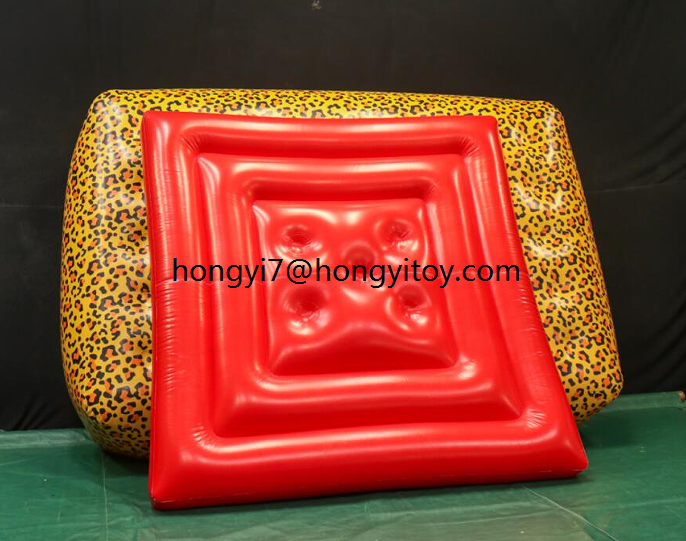 Cindy19870419's tweet image. 2 interesting mattresses made with glossy material👍👍Interested, DM or email me:hongyi7@hongyitoy.com🫶🫶#hongyi #mattress #bed #cushion #custom #pvc