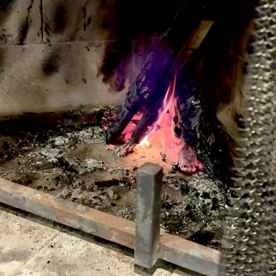 S_STARTUPOASIS's tweet image. OASISメンバーで1DAY合宿してきました!
日常とは環境を変えて自然の中へ🏕️
焚き火、サウナ、川の水風呂も満喫しながら
OASISのこれからについてがっつり語り合い。
チーム目線合わせていくための時間を定期的に設けるの、大事ですよね😆
@hassy0607