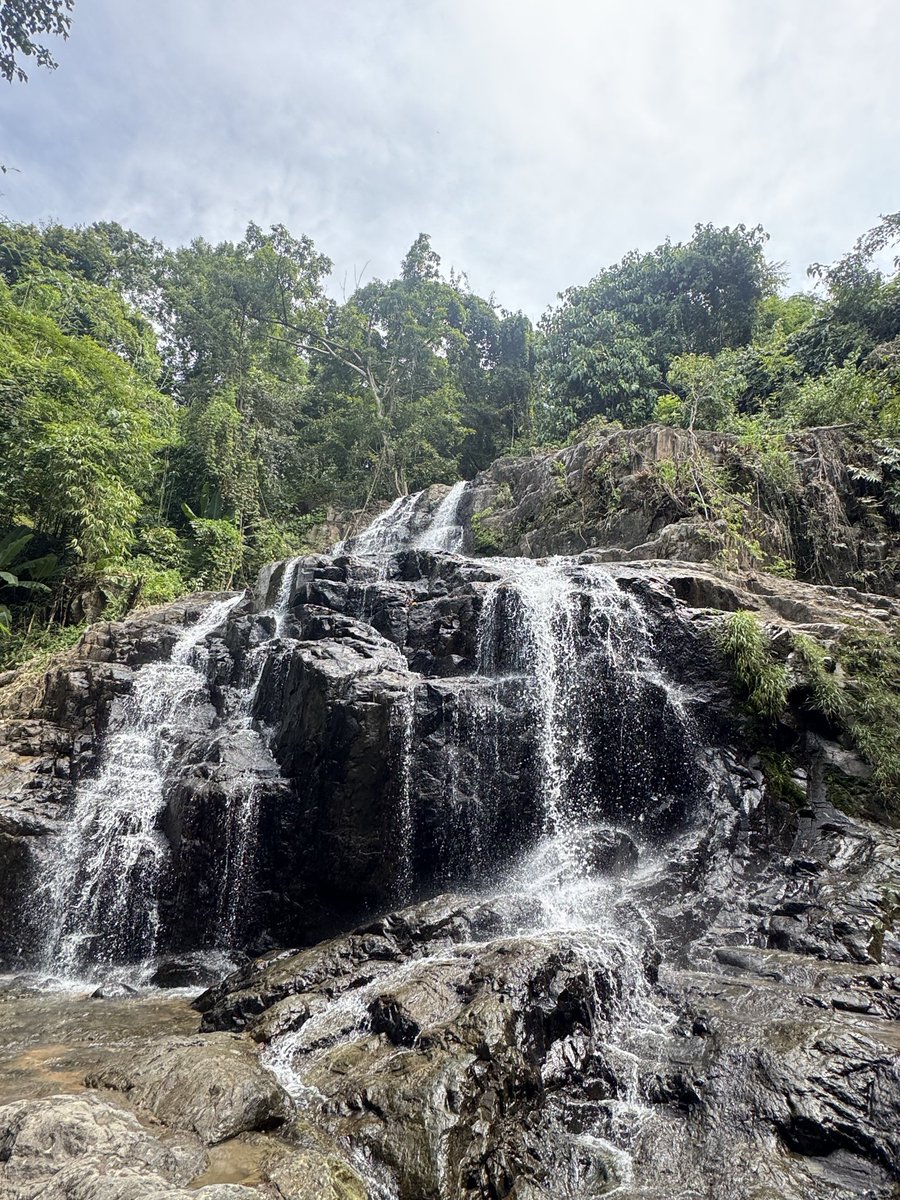 น้ำตก สลัดได