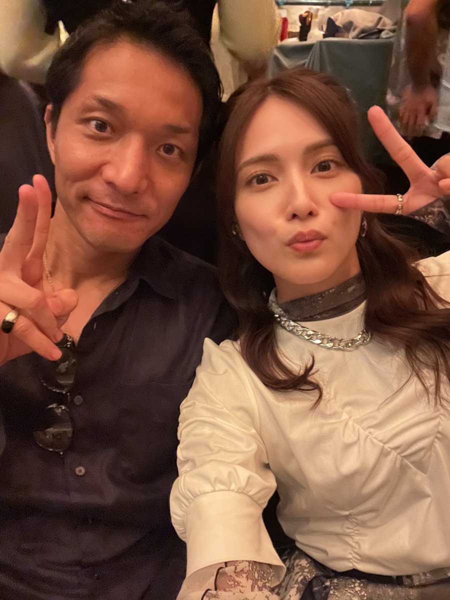 ばんちょー✌🏻

ドラマ #放送局占拠 で、舞台歌姫から9年ぶり(！！)の共演だったのに、わたしが顔を隠してる間にテレ日からいなくなっちゃったので写真撮れなかった！笑
タクフェス出てるときに観に来てくれたり、ご飯会したり、と交流はあれからも続いていて、またお仕事できて嬉しかった( ¨̮ )/♪