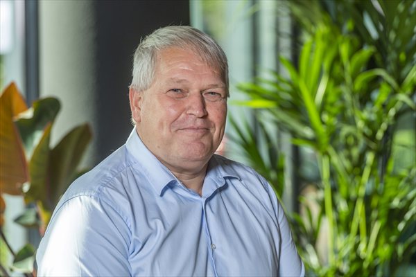 Werken op hoogte is een vak apart. Maar écht veilig werken begint niet bij een installatie zelf, maar bij kwaliteit, vakmanschap en bewustzijn. bouwbelang.com/2025/10/veilig…