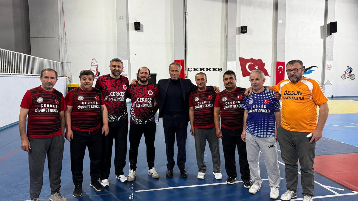 ⸻

🏐 İlçemizde ,Cumhuriyet Voleybol Turnuvası heyecanı devam ediyor!

Akşam oynanan karşılaşmalarda, sadece spor yapmanın keyfini yaşayan ve izleyenlere de bu coşkuyu yaşatan centilmence,dayanışma ve kardeşlik ruhuyla  mücadele eden  sporcularımızı gururla izledik.