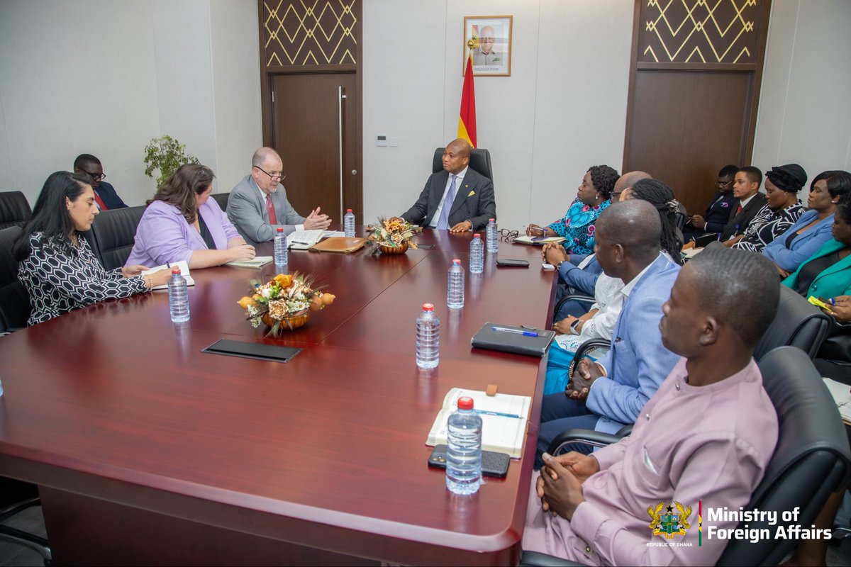 S_OkudzetoAblak's tweet image. Yesterday I convened meetings with officials of the US Embassy and Canadian High Commission to commence discussions on visa arrangements for Ghanaian football fans following the qualification of the Black Stars to the 2026 FIFA World Cup. 

The Ghanaian side comprised the…