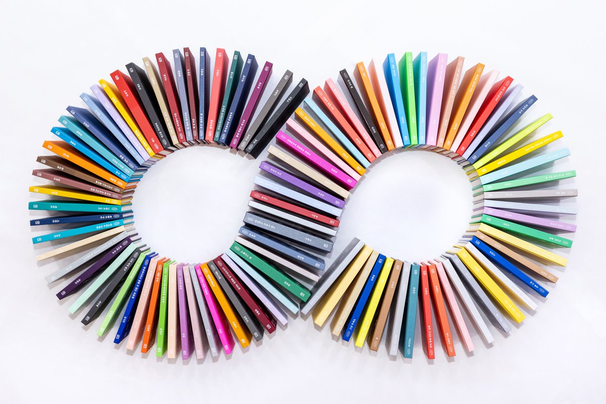 드디어! 위픽 100가지 이야기가 세상에 나왔습니다.🎉🎊
위픽을 사랑해주신 독자님들, 위픽과 함께해주신 100명의 작가님께 진심으로 감사합니다!💞
위픽은 시즌2를 마무리하며 잠시 쉼표에 머물테지만, 쉼표는 마침표가 아니라는 것, 기다림은 너무 길지 않을 거예요.
그동안 우리가 함께 읽었던 단